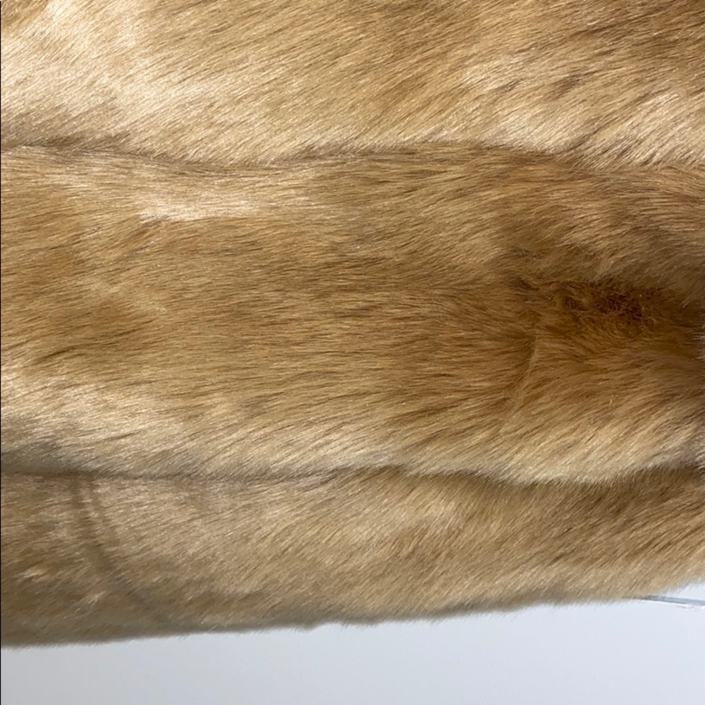 SHACI Chelsea Faux Fur Coat (NWOT) - Picture 4 of 7